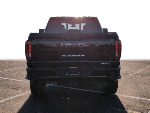 Used 2020 GMC Sierra 2500 AT4 w/ AT4 Premium Package image 9