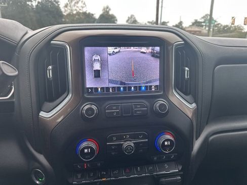 Used 2022 Chevrolet Silverado 2500 High Country w/ Z71 Off-Road Package image 15