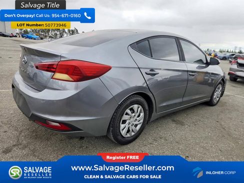 Used 2019 Hyundai Elantra SE w/ Cargo Package FWD image 4