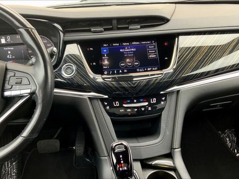 Used 2024 Cadillac XT6 Premium Luxury FWD image 15