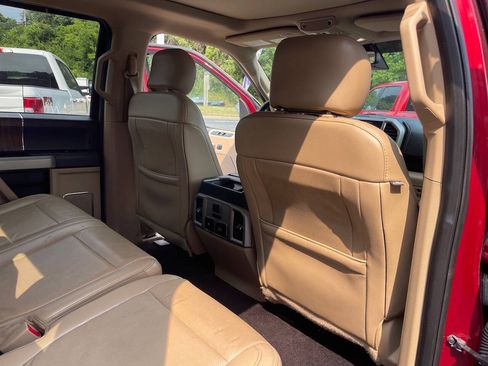 Used 2017 Ford F150 Lariat w/ Equipment Group 502A Luxury AWD/4WD image 31