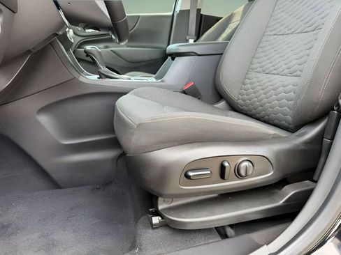 Used 2021 Chevrolet Equinox LT AWD/4WD image 9