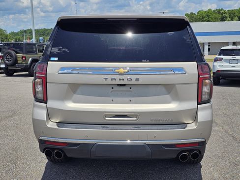 Used 2021 Chevrolet Tahoe Premier w/ Premium Package AWD/4WD image 11