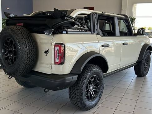 New 2026 Ford Bronco Badlands AWD/4WD image 3
