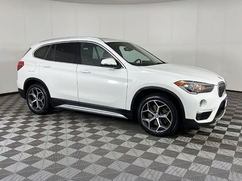 Used 2019 BMW X1 xDrive28i w/ Convenience Package AWD/4WD image 3
