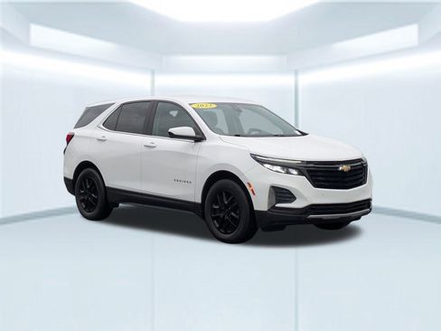 Used 2023 Chevrolet Equinox LT w/ Driver Convenience Package image 9