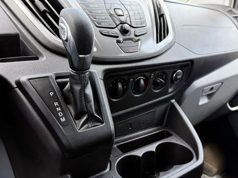 Used 2018 Ford Transit 150 XLT RWD image 36