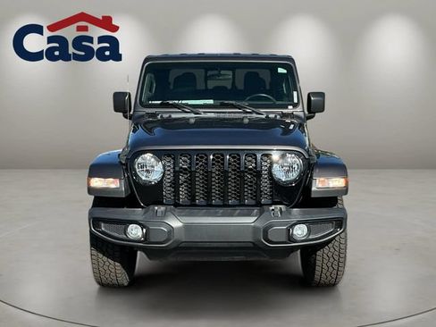 Used 2022 Jeep Gladiator Sport AWD/4WD image 2