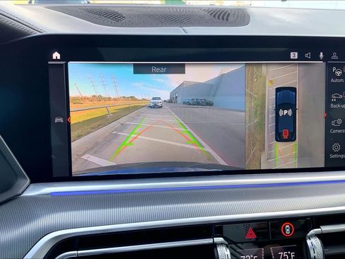 Used 2023 BMW X6 M50i w/ Executive Package image 26