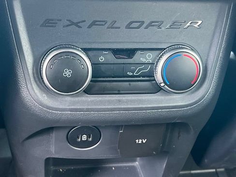 Used 2025 Ford Explorer ST-Line RWD image 14