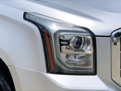 Used 2015 GMC Yukon SLT w/ Open Road Package AWD/4WD image 27