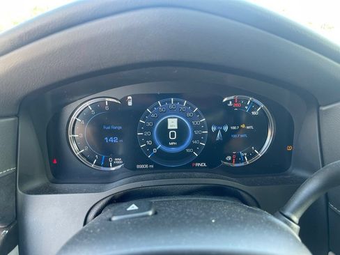 Used 2020 Cadillac Escalade 4WD image 15