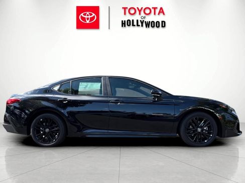 New 2026 Toyota Camry SE w/ Multimedia Upgrade Package FWD image 3