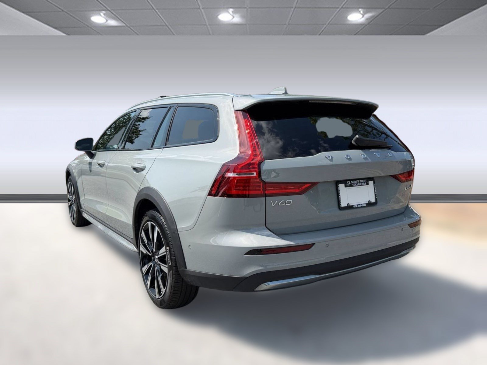 Certified 2025 Volvo V60 B5 Cross Country Ultra AWD/4WD image 3