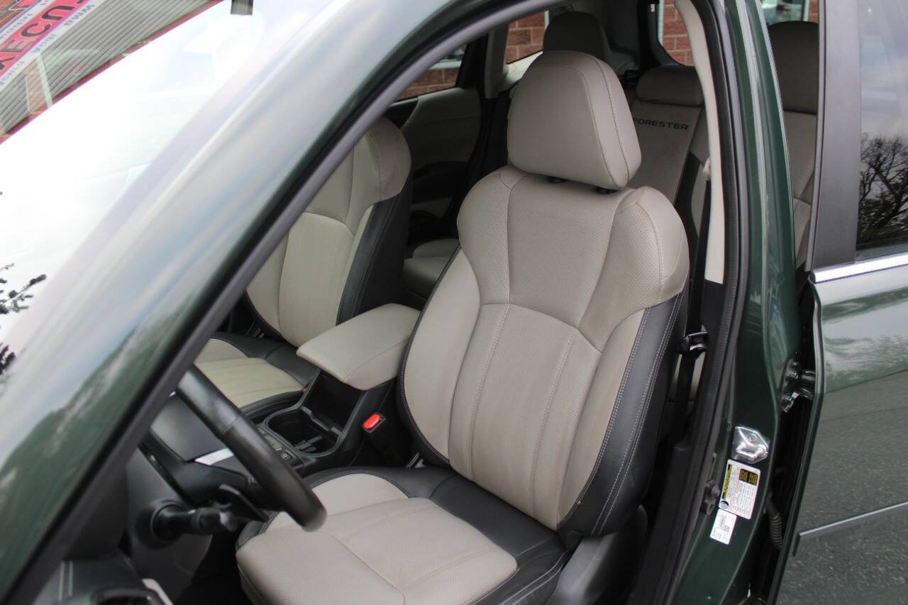 Used 2023 Subaru Forester Limited AWD/4WD image 3