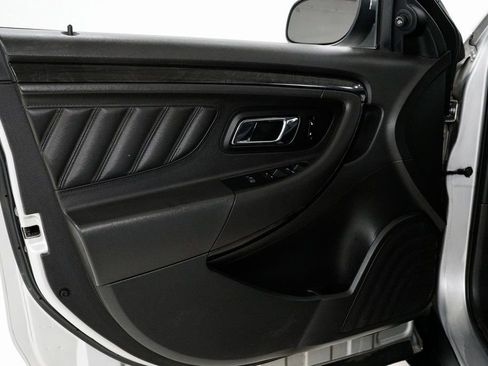 Used 2010 Ford Taurus Limited image 7