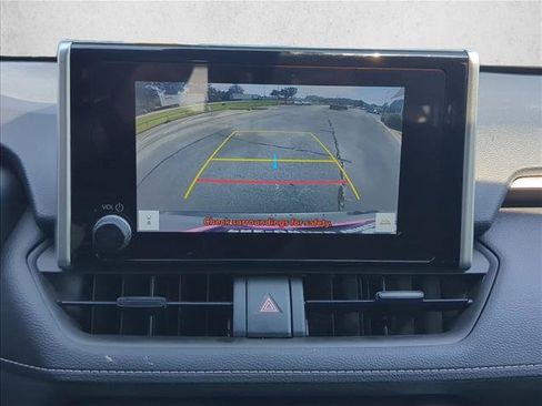 Certified 2025 Toyota RAV4 LE FWD image 19