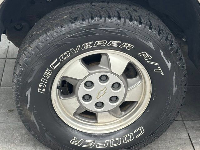 Used 2003 Chevrolet Tahoe LT AWD/4WD image 6