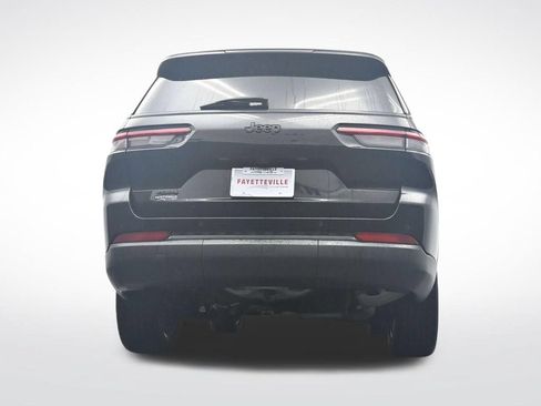 Used 2023 Jeep Grand Cherokee L Laredo AWD/4WD image 34
