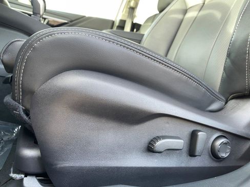 Certified 2025 Subaru Outback Touring image 29