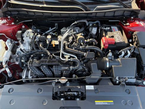 Used 2025 Nissan Altima 2.5 SV image 32