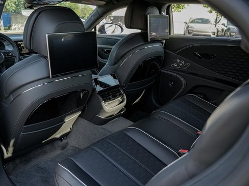 New 2025 Bentley Flying Spur Plug-In Hybrid AWD/4WD image 35