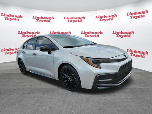 Used 2022 Toyota Corolla SE FWD image 16
