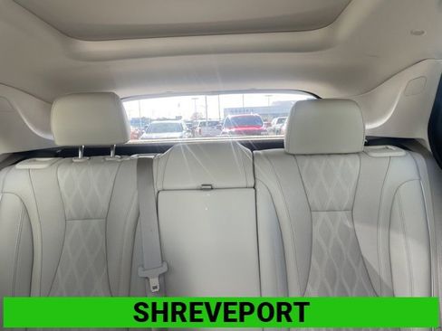 Used 2023 Buick Envision Avenir image 11