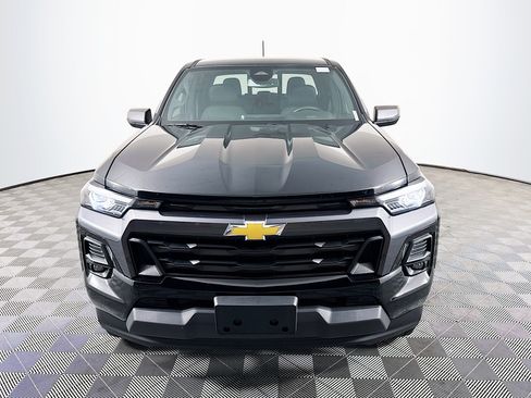 Used 2024 Chevrolet Colorado LT w/ LT Convenience Package III image 2
