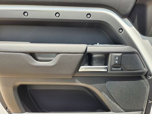 New 2026 Land Rover Defender 130 X-Dynamic SE AWD/4WD image 22