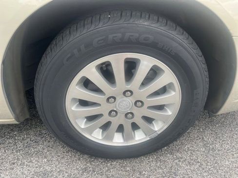 Used 2008 Buick Lucerne CX w/ Driver Confidence Package FWD image 8