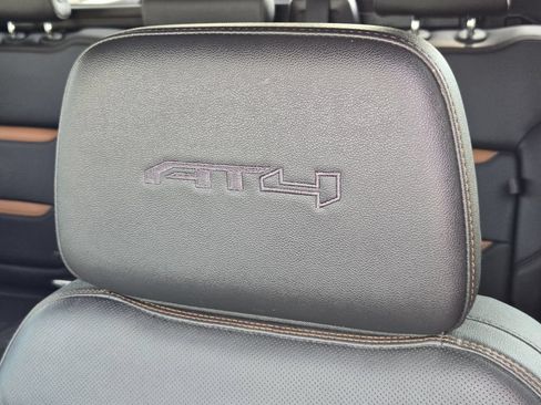 Used 2024 GMC Sierra 1500 AT4 w/ Technology Package AWD/4WD image 22