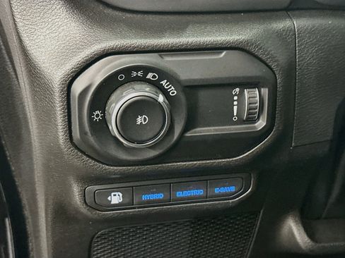 Used 2023 Jeep Wrangler Unlimited w/ Cold Weather Group AWD/4WD image 17
