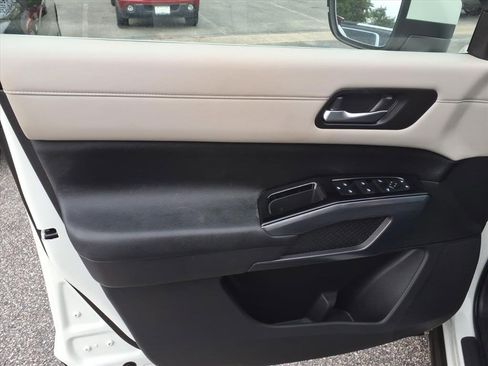 Used 2023 Nissan Pathfinder SL image 13