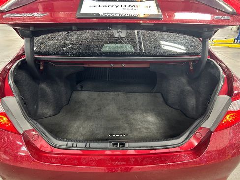 Used 2017 Toyota Camry SE image 25
