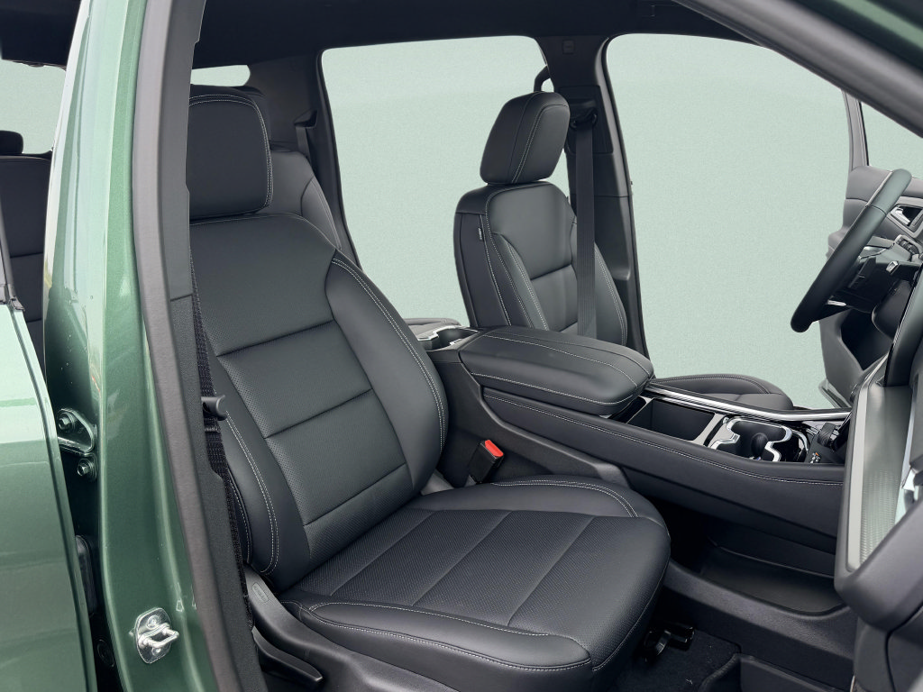 New 2027 Chevrolet Traverse LT w/ Enhanced Driving Package AWD/4WD image 17