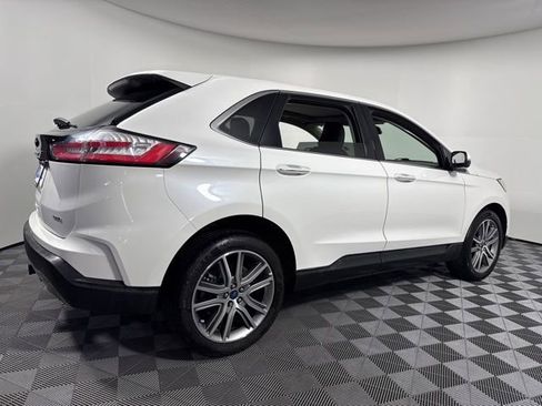 Used 2022 Ford Edge Titanium w/ Class II Trailer Tow Package image 8