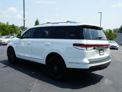 Used 2024 Lincoln Navigator Reserve AWD/4WD image 6
