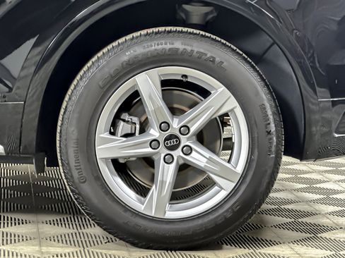 Used 2023 Audi Q5 2.0T Premium w/ Convenience Package image 24