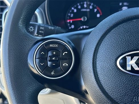 Used 2021 Kia Soul LX image 12
