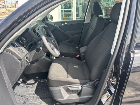 Used 2017 Volkswagen Tiguan Limited w/ Alloy Wheels Package AWD/4WD image 17