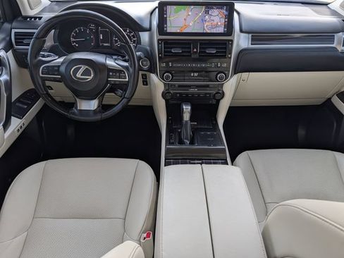 Used 2022 Lexus GX 460 Premium w/ Premium Package AWD/4WD image 10