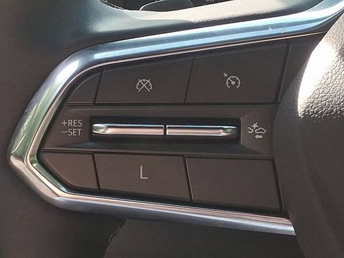 Used 2025 Chevrolet Equinox LT AWD/4WD image 21