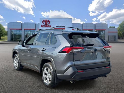 Certified 2022 Toyota RAV4 XLE w/ Convenience Package AWD/4WD image 6