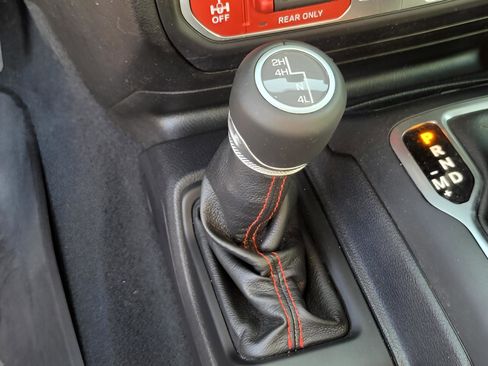 Used 2020 Jeep Wrangler Unlimited Rubicon image 29