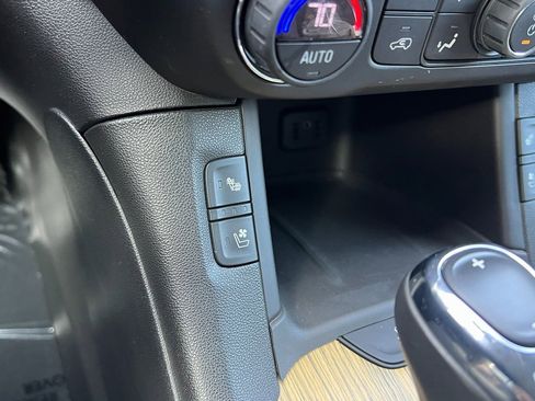 Used 2018 GMC Acadia Denali w/ LPO, Cargo Package image 33