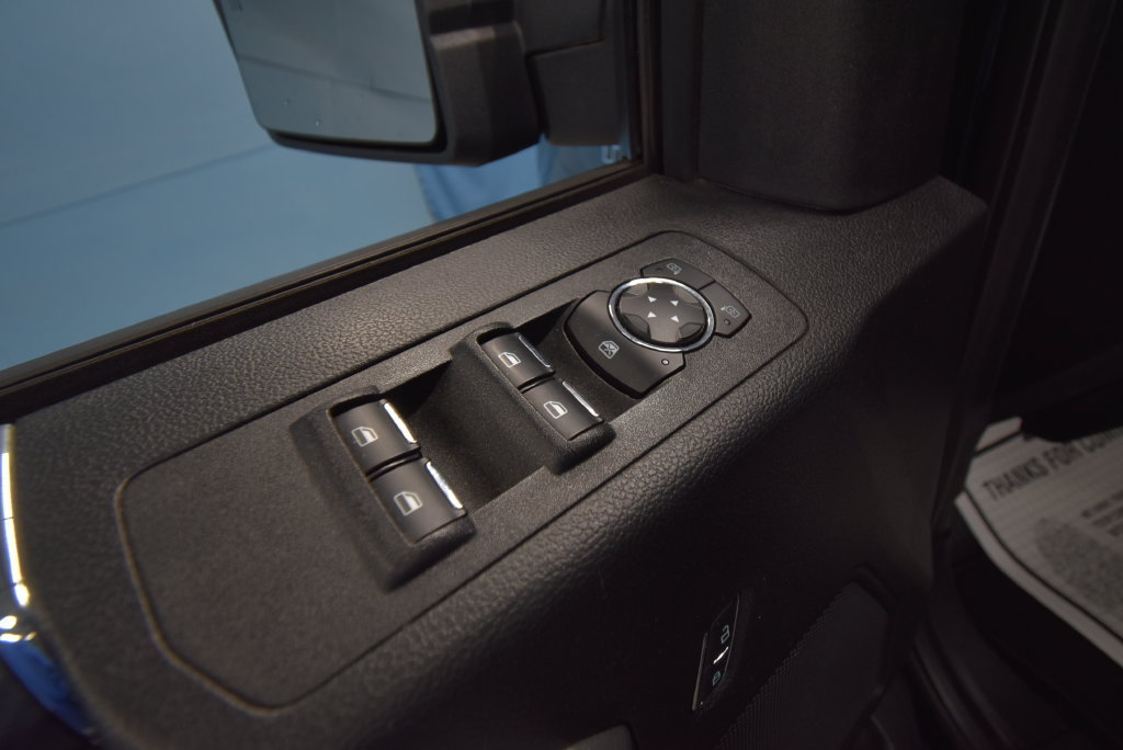 Used 2018 Ford F150 XLT w/ Equipment Group 302A Luxury AWD/4WD image 6