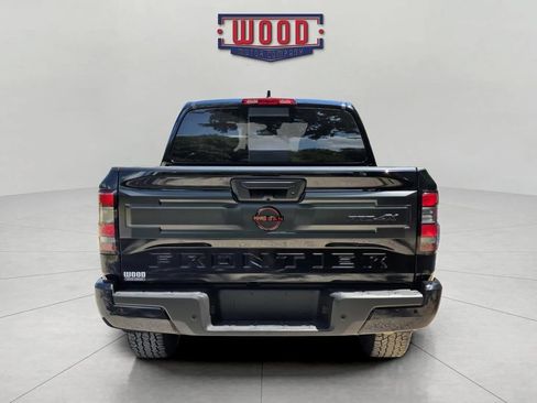 Used 2025 Nissan Frontier PRO-4X AWD/4WD image 3