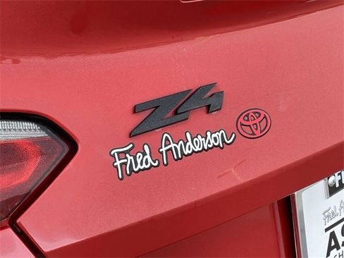 Used 2022 BMW Z4 M40i w/ Premium Package image 14