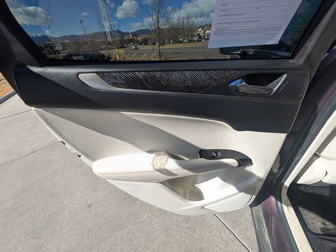 Used 2018 Lincoln MKC Black Label image 27